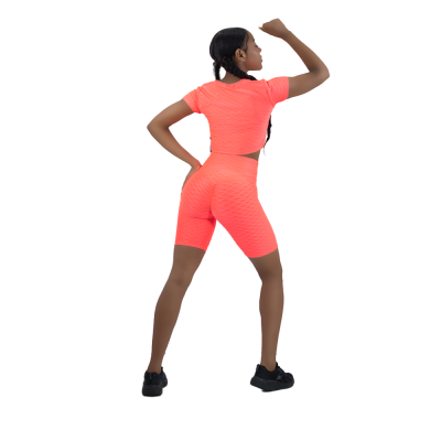 Set Texturizado Crop Top + Biker con Push up