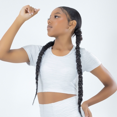 Crop top texturizado con mangas